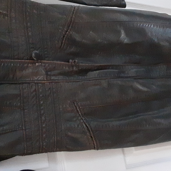 Leather jacket - Picture 4 of 4